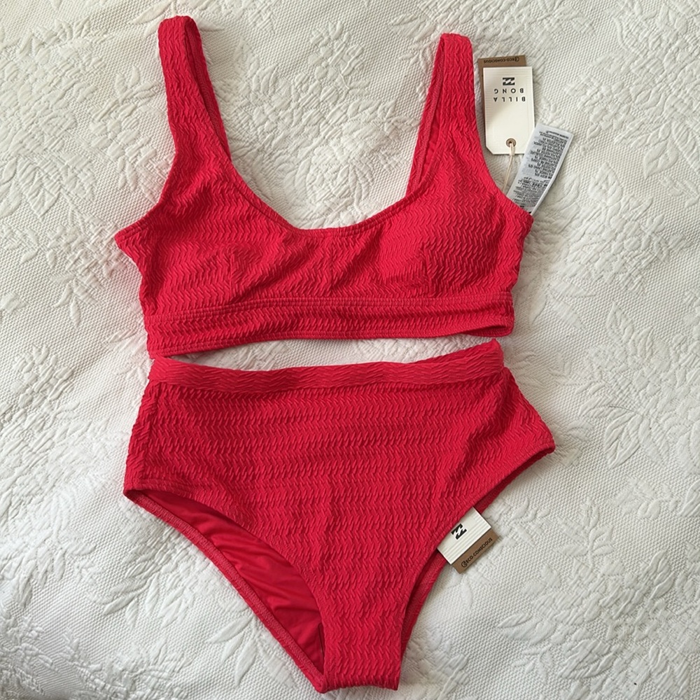 NWT Billabong Chasing Tides Elliot bikini set. Size Medium bottom, Large Top. - Picture 2 of 16